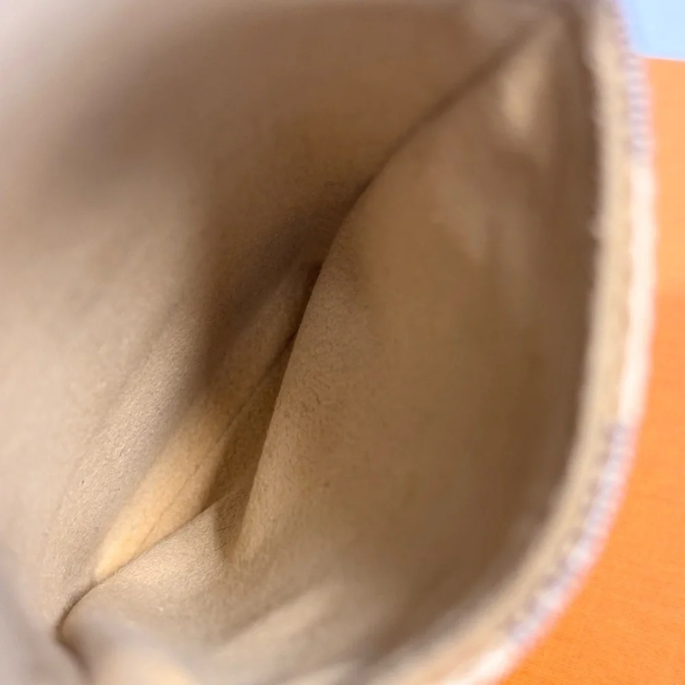 Louis Vuitton Azur Etui Telephone Mm - Picture 12 of 14